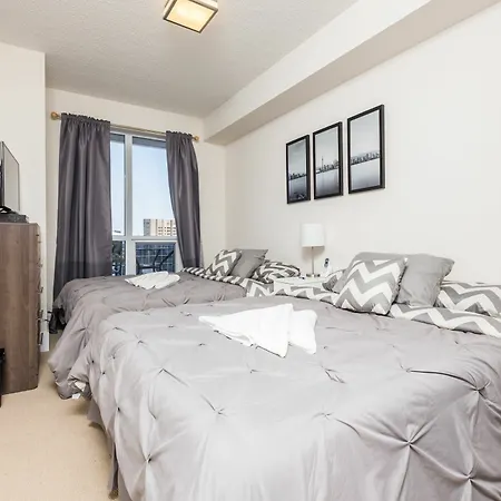Applewood Suites - Convention Centre & Blue Jays